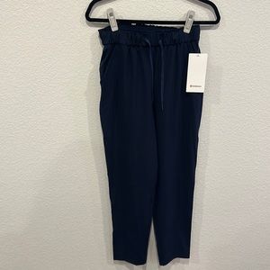 women’s lululemon keep moving pant size 6